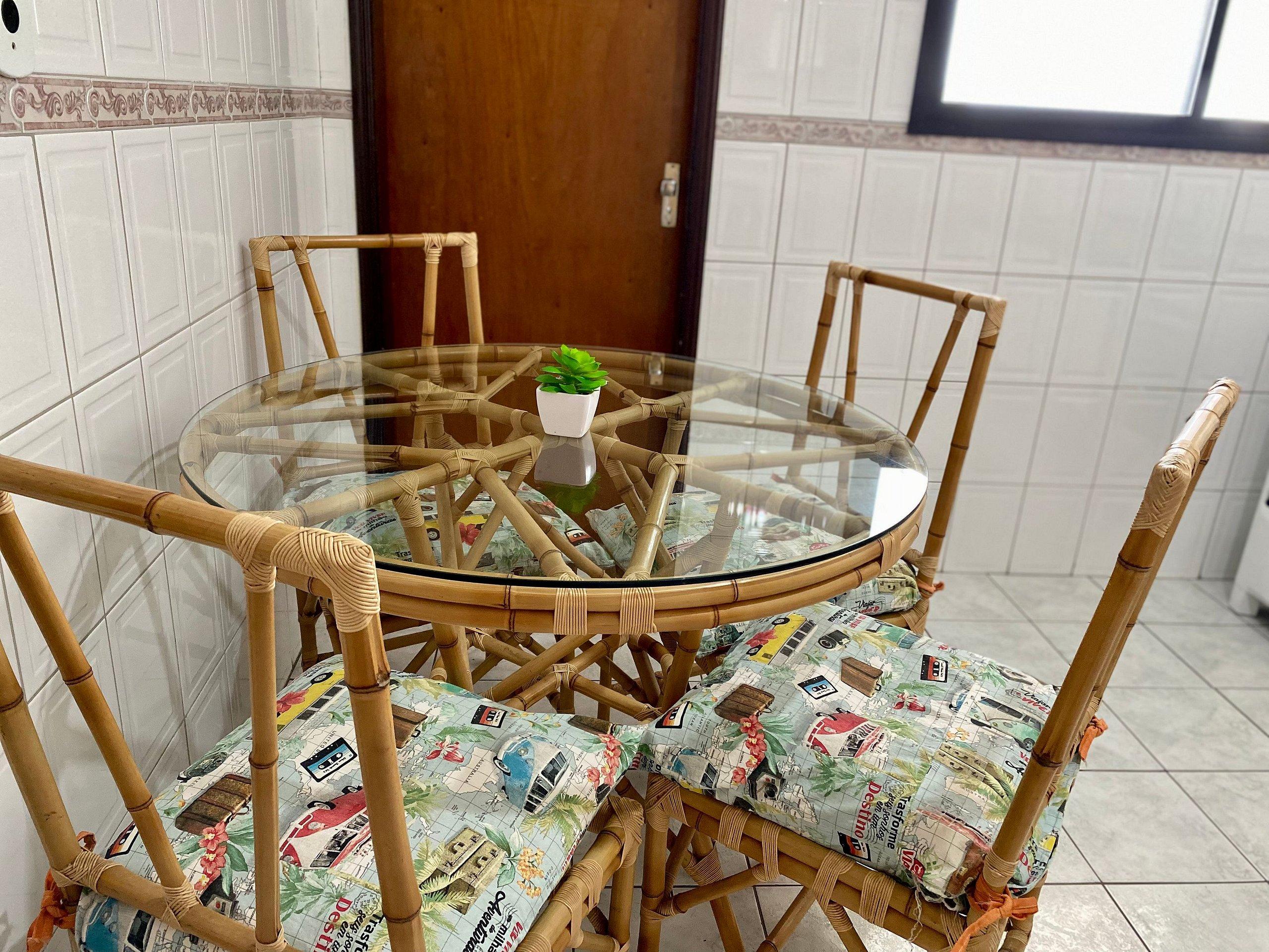 image-housing-carousel