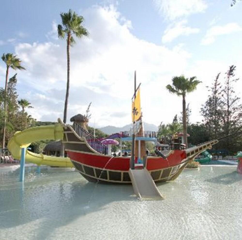 image-housing-carousel