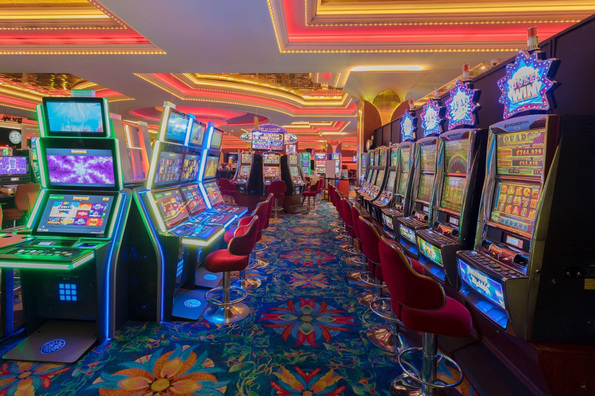 image-housing-carousel
