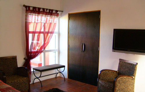 image-housing-carousel