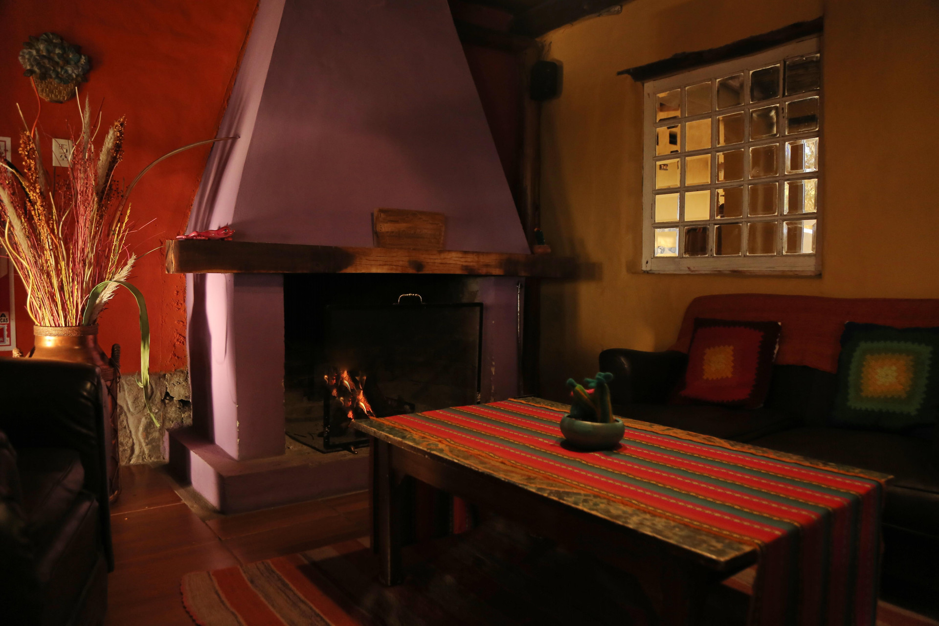 image-housing-carousel