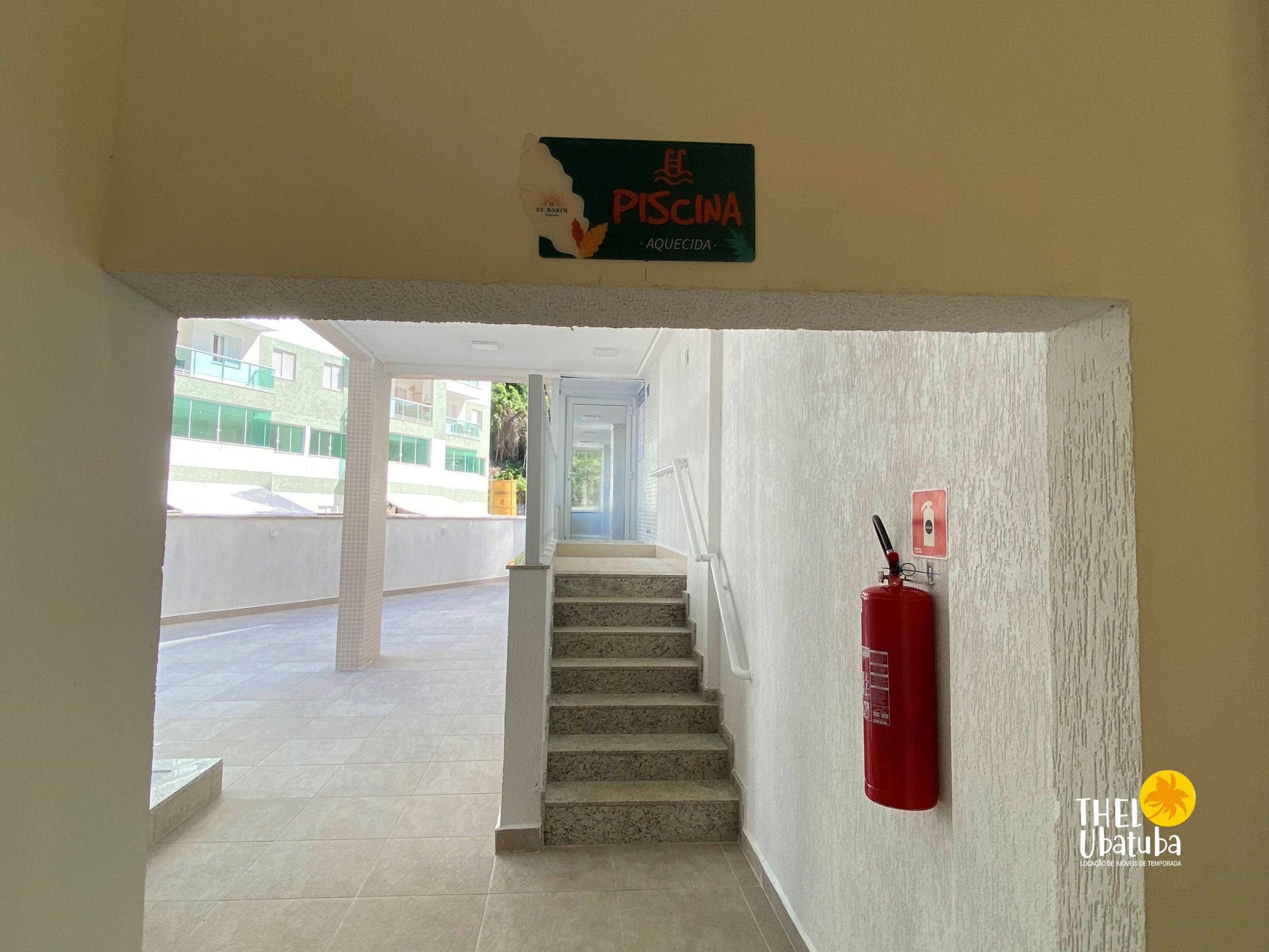 image-housing-carousel