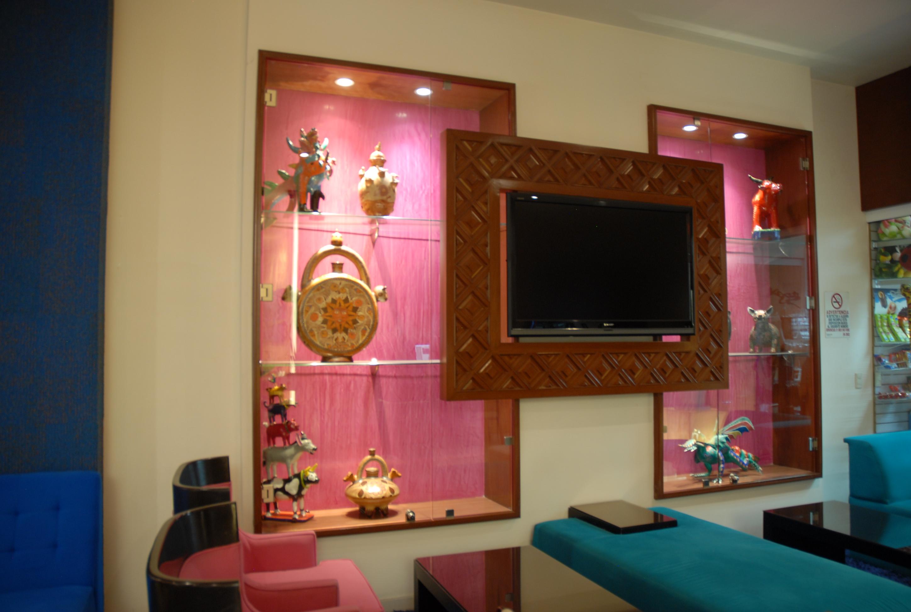 image-housing-carousel