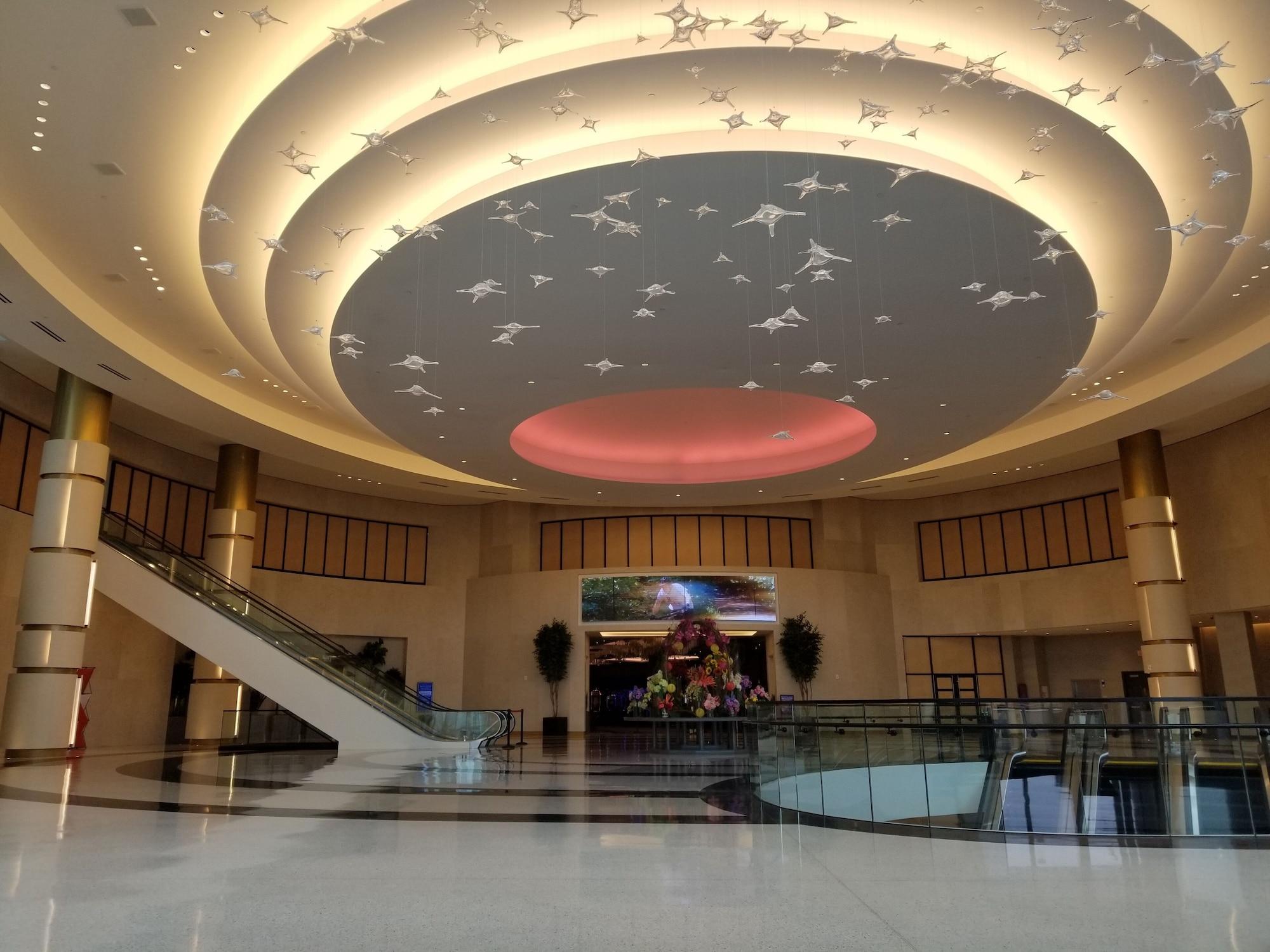 image-housing-carousel