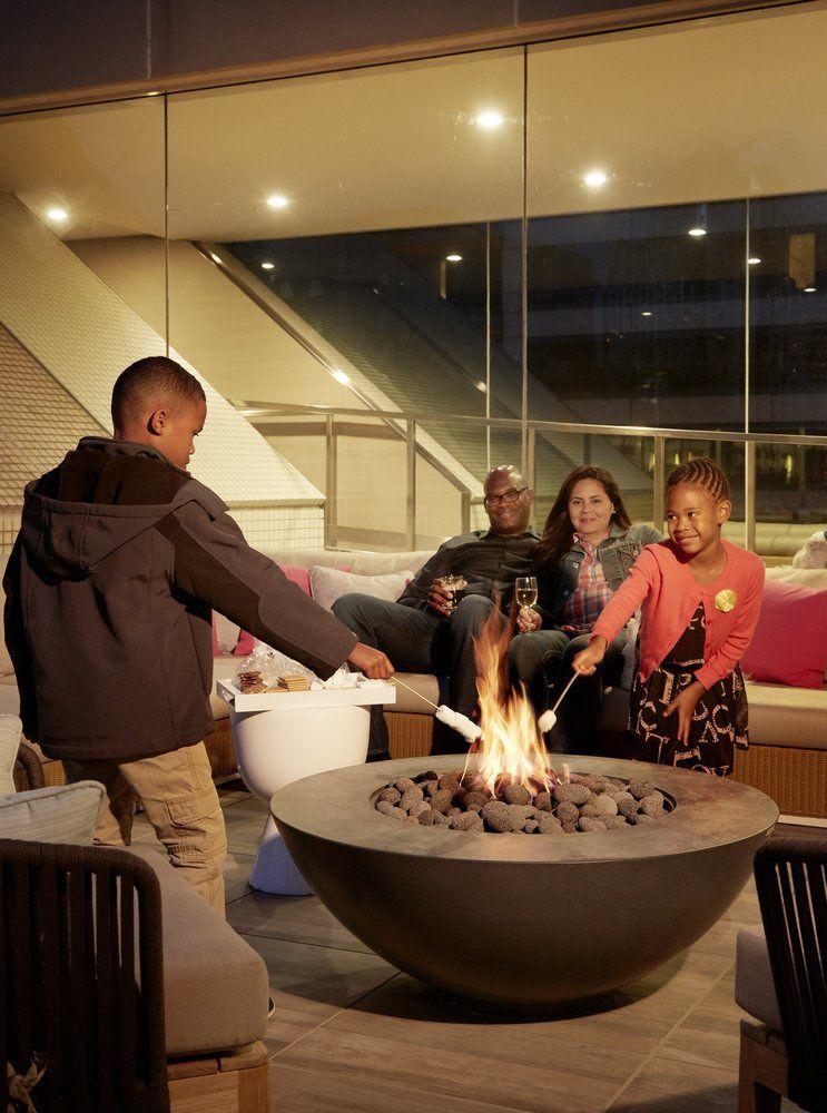 image-housing-carousel