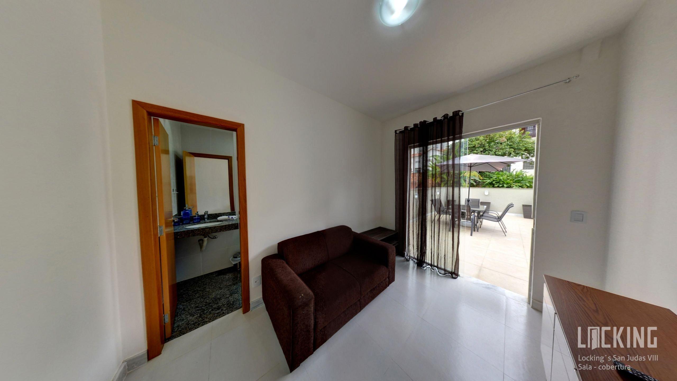 image-housing-carousel