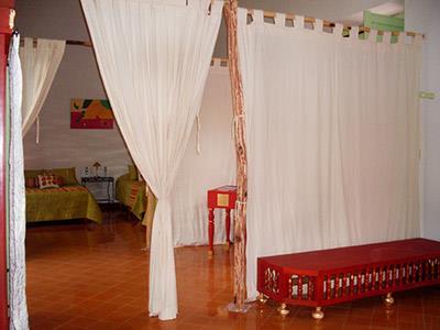 image-housing-carousel