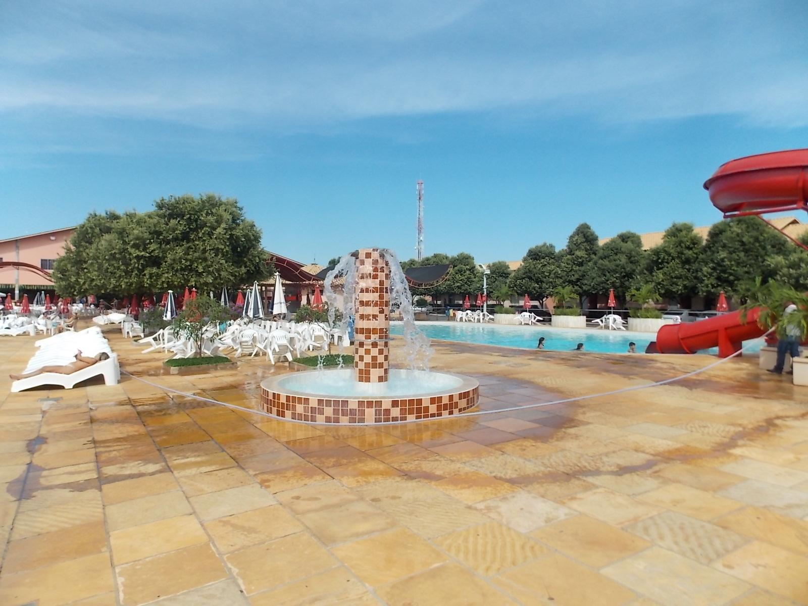 image-housing-carousel