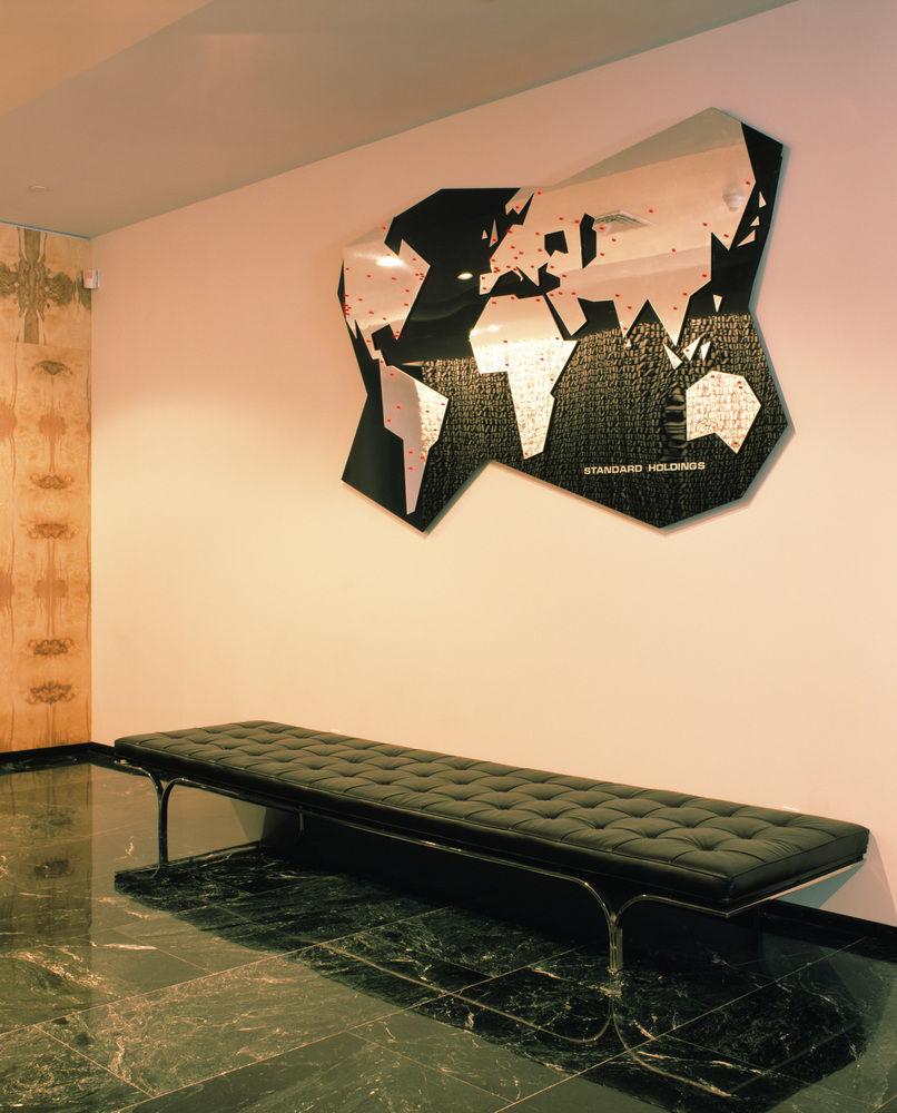 image-housing-carousel