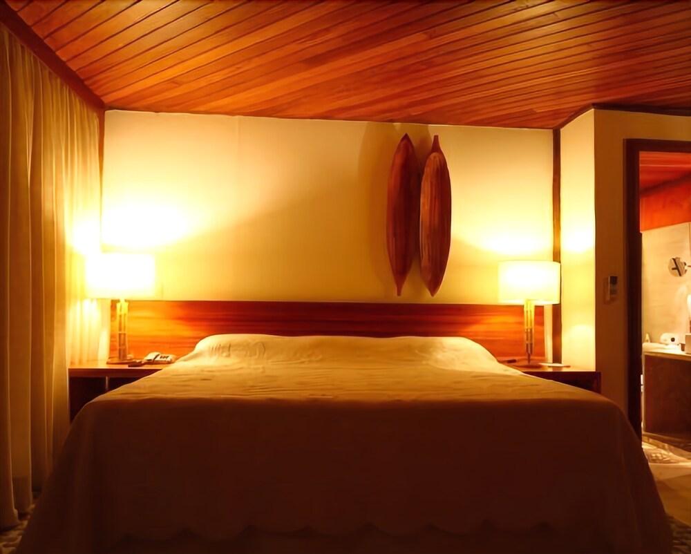 image-housing-carousel
