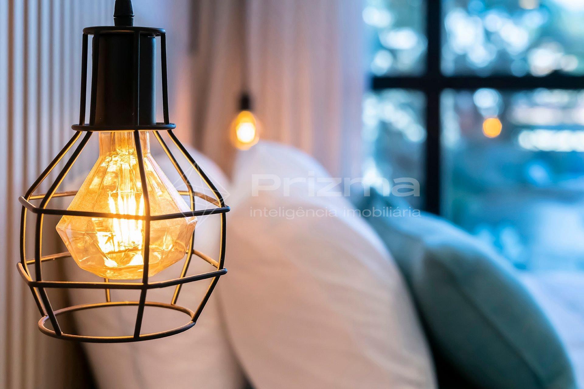 image-housing-carousel