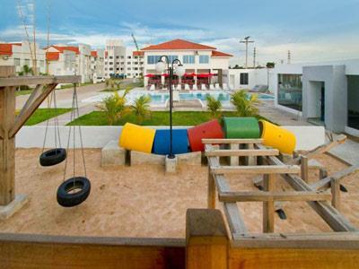 image-housing-carousel