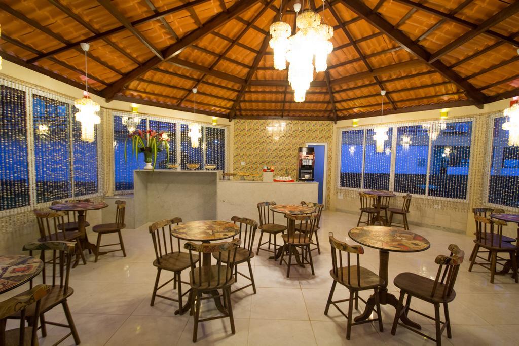 image-housing-carousel