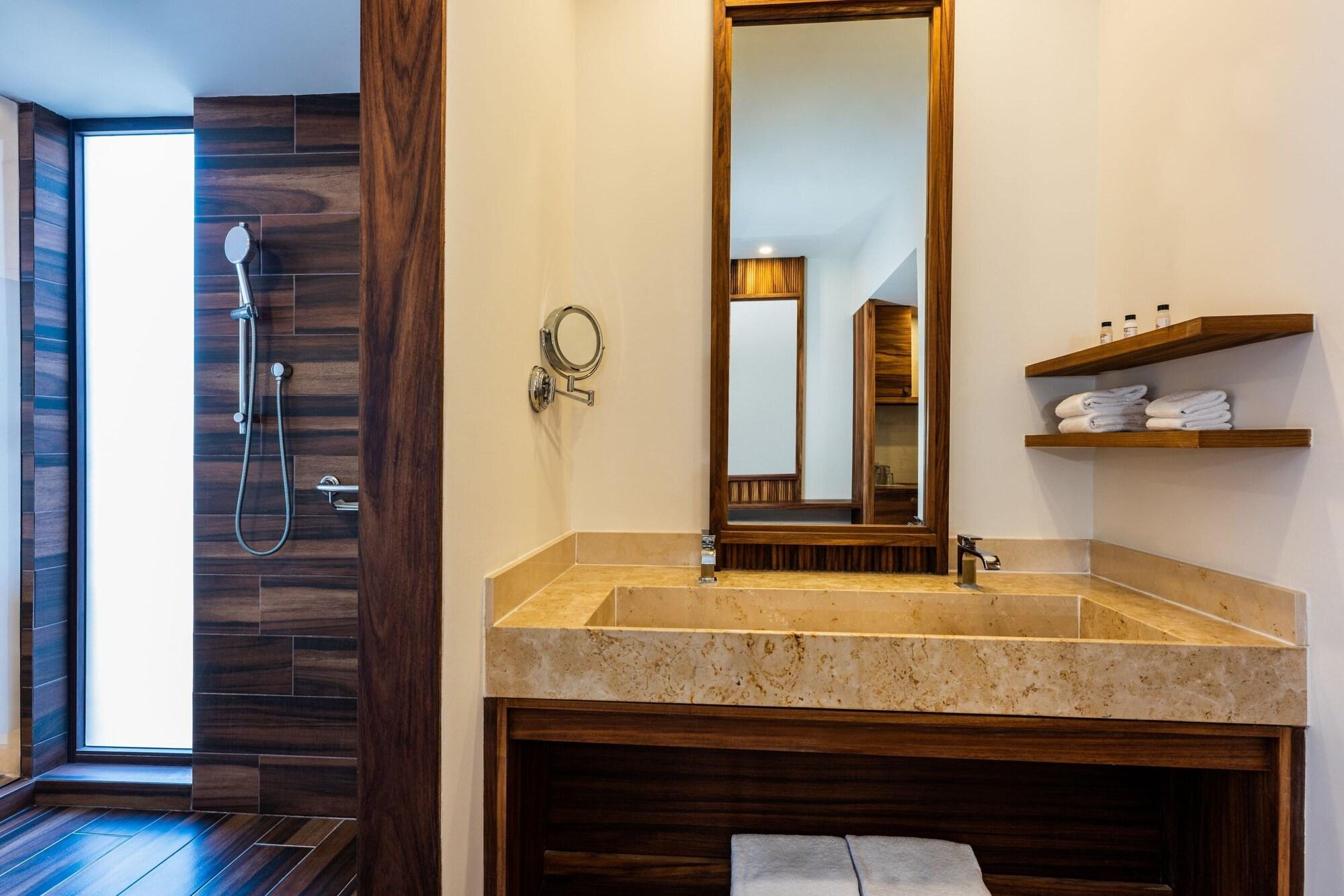 Habitación Deluxe, 2 camas Queen size (All-Inclusive, No View)