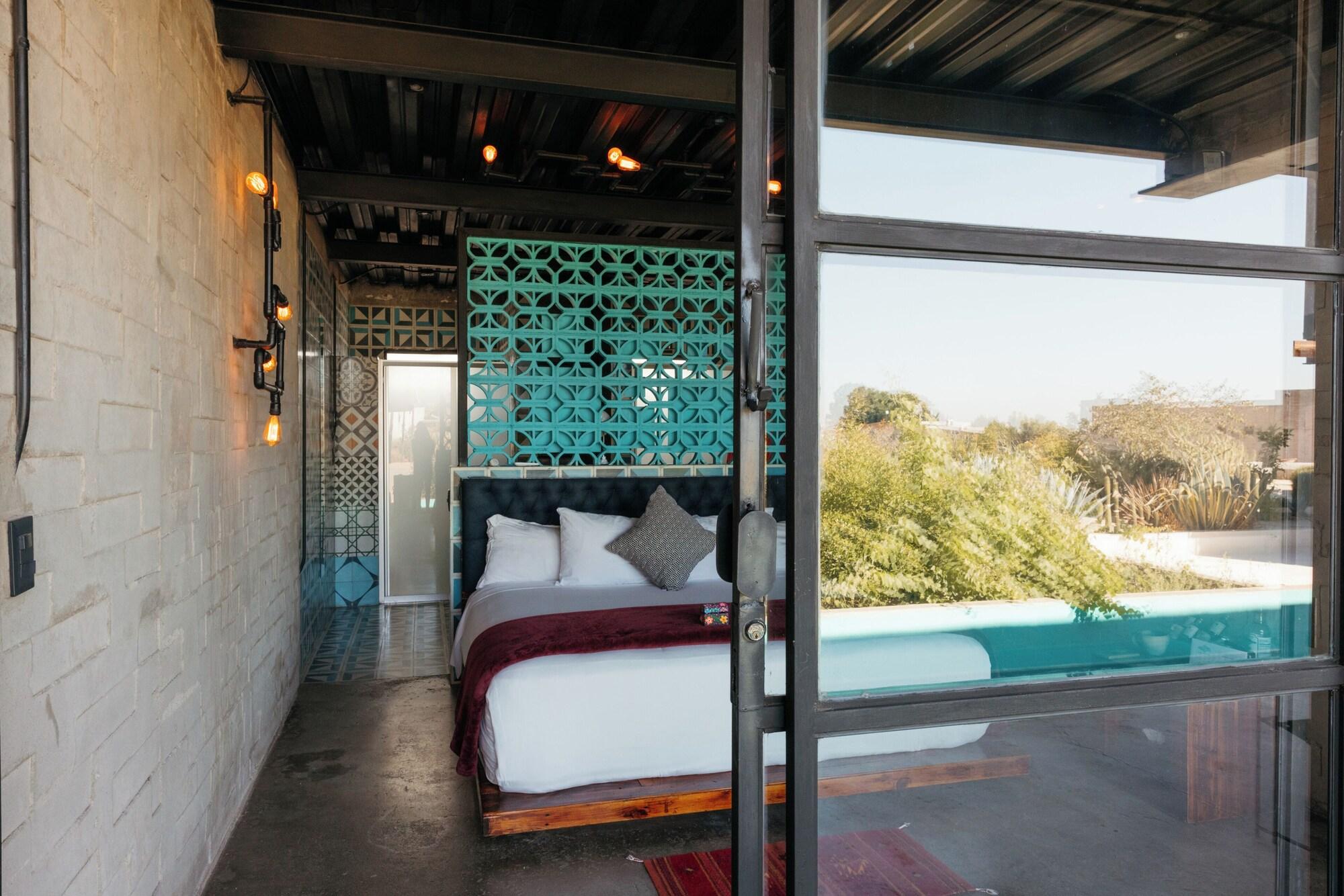 image-housing-carousel