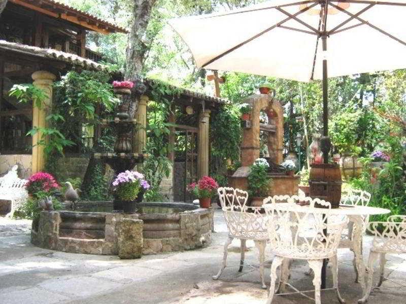image-housing-carousel