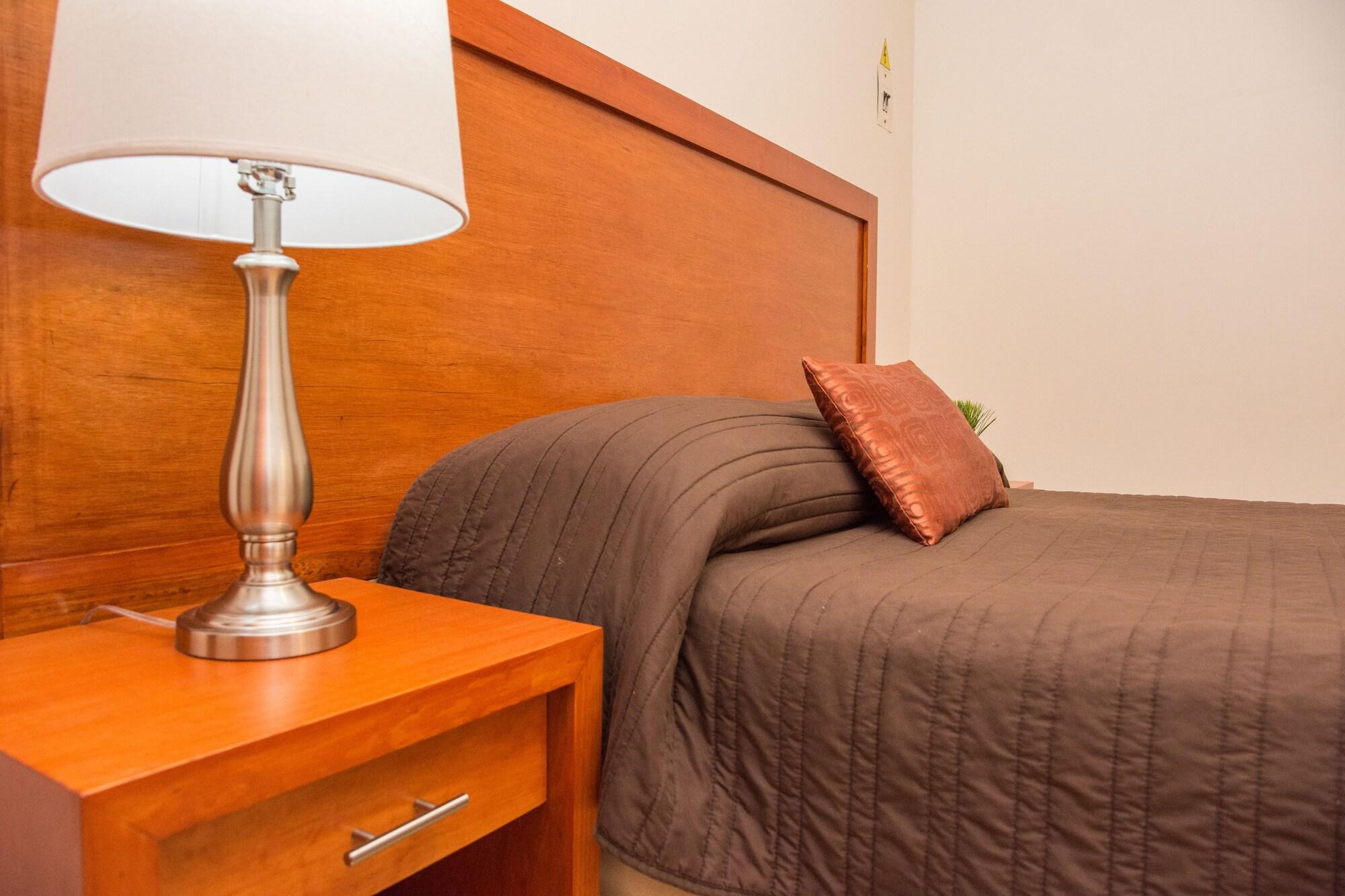 Hotel Marllou 4