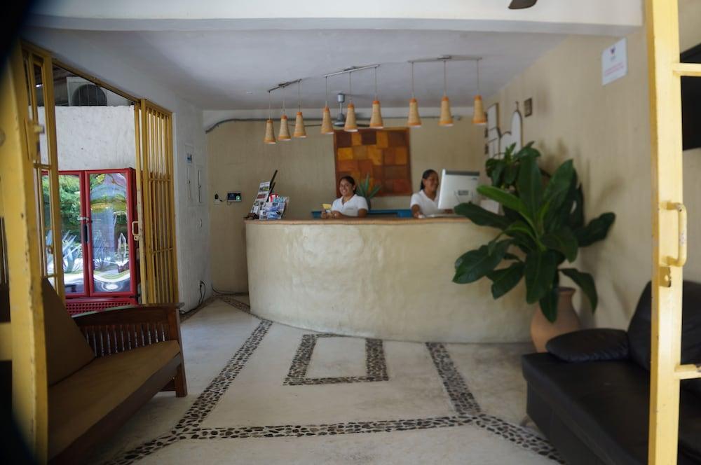 image-housing-carousel