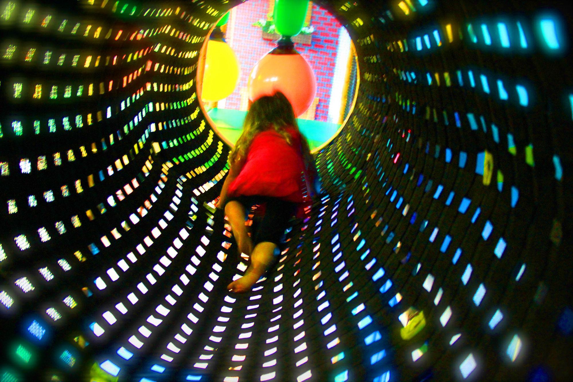image-housing-carousel