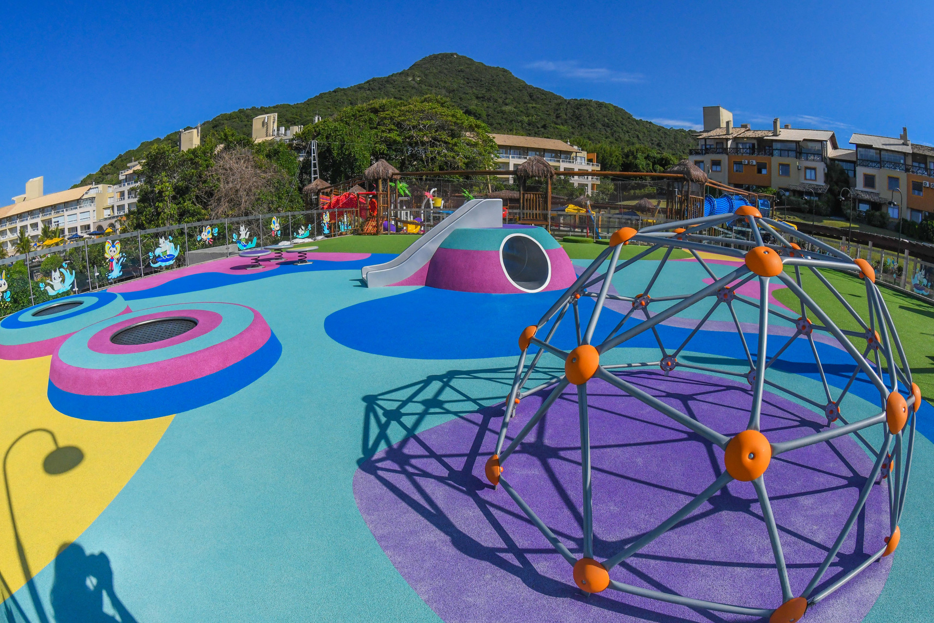 image-housing-carousel