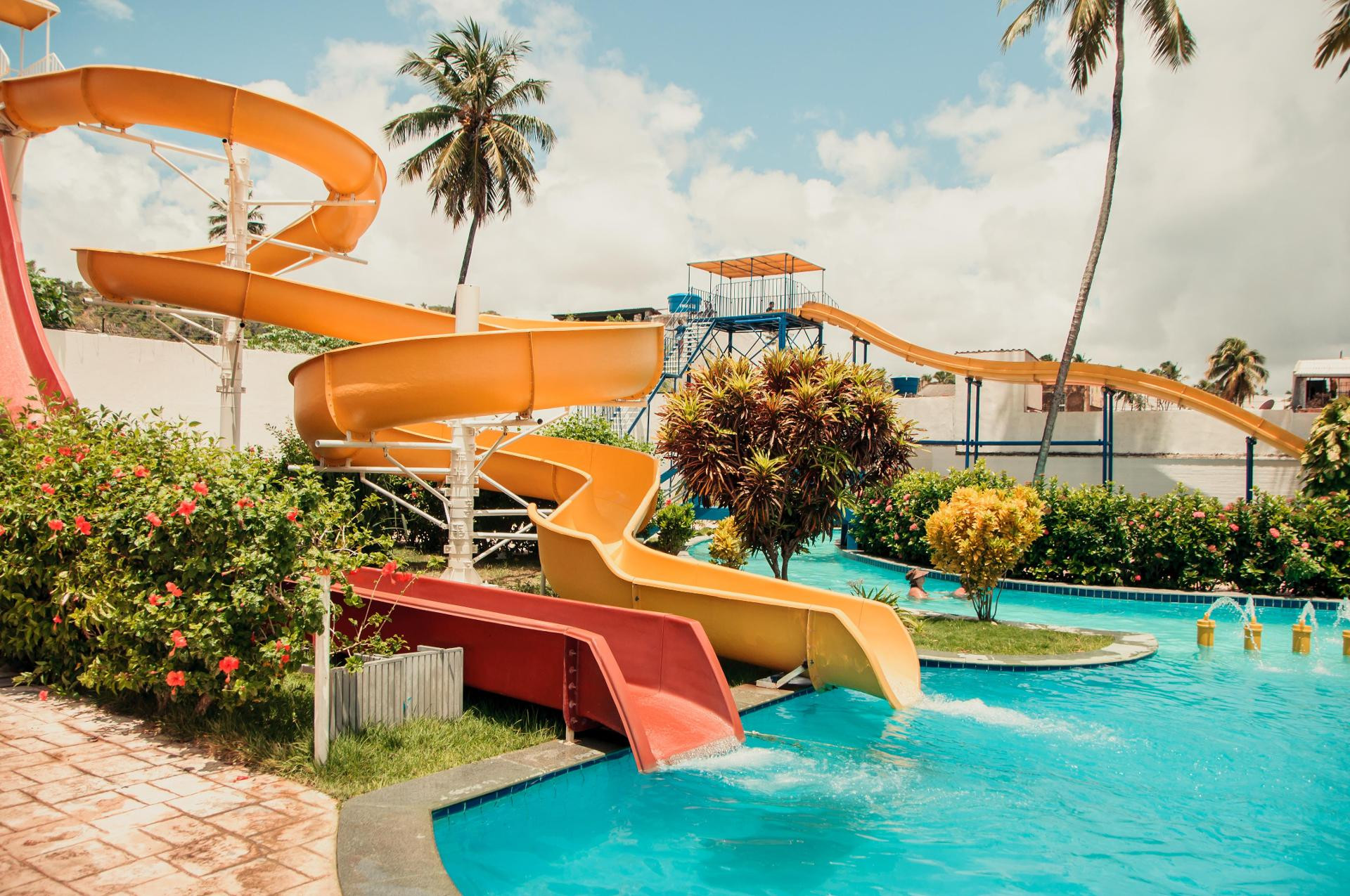 image-housing-carousel