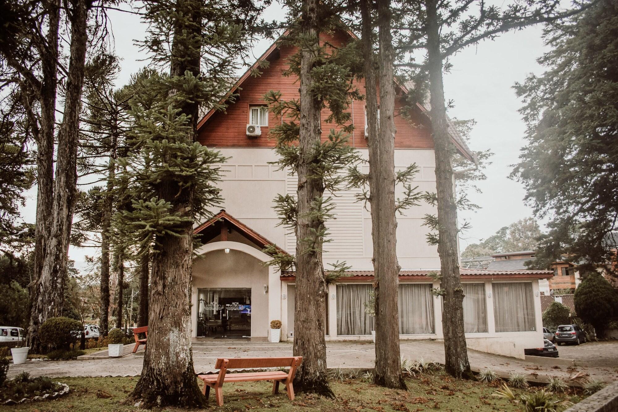 image-housing-carousel