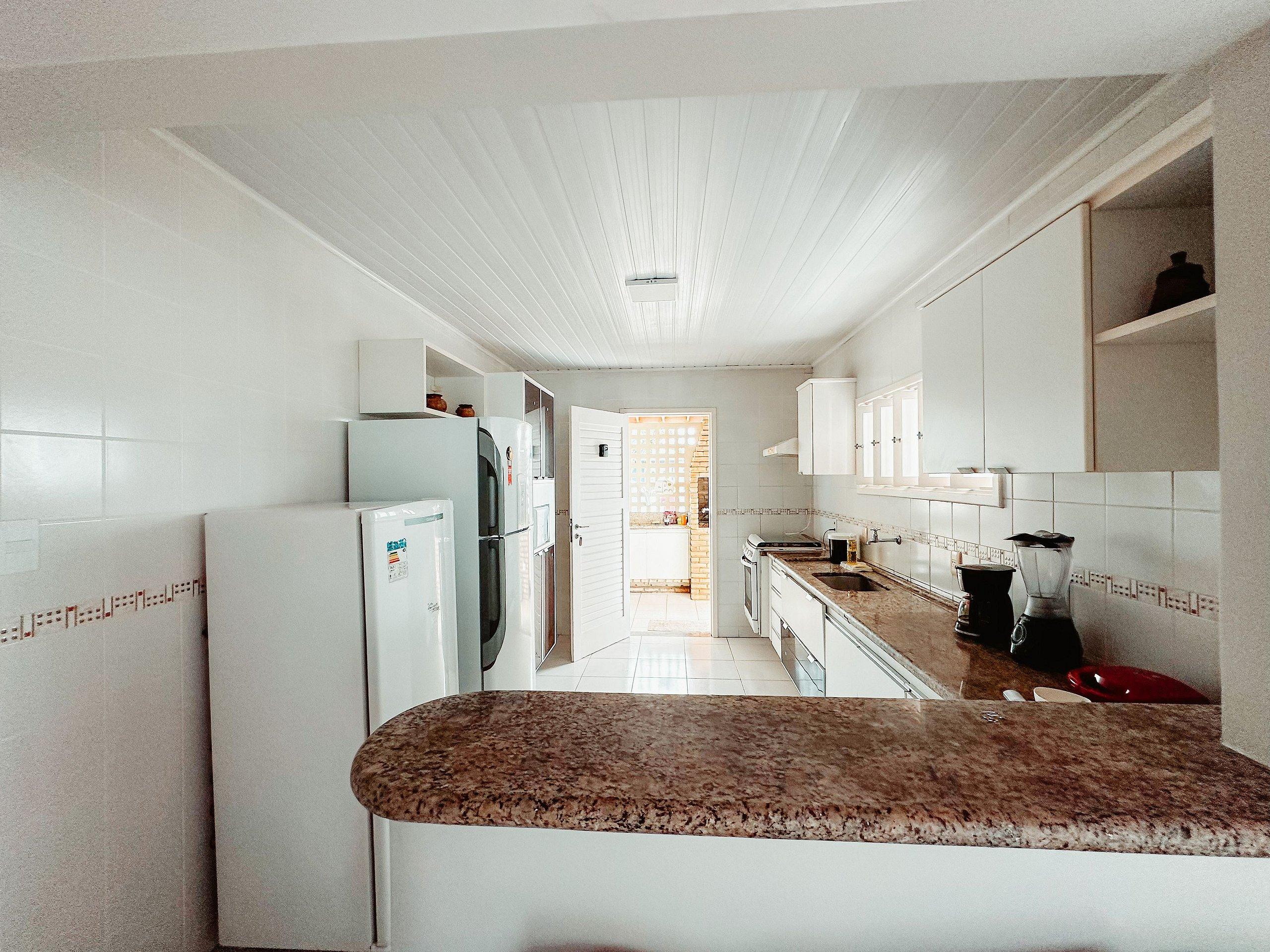 image-housing-carousel