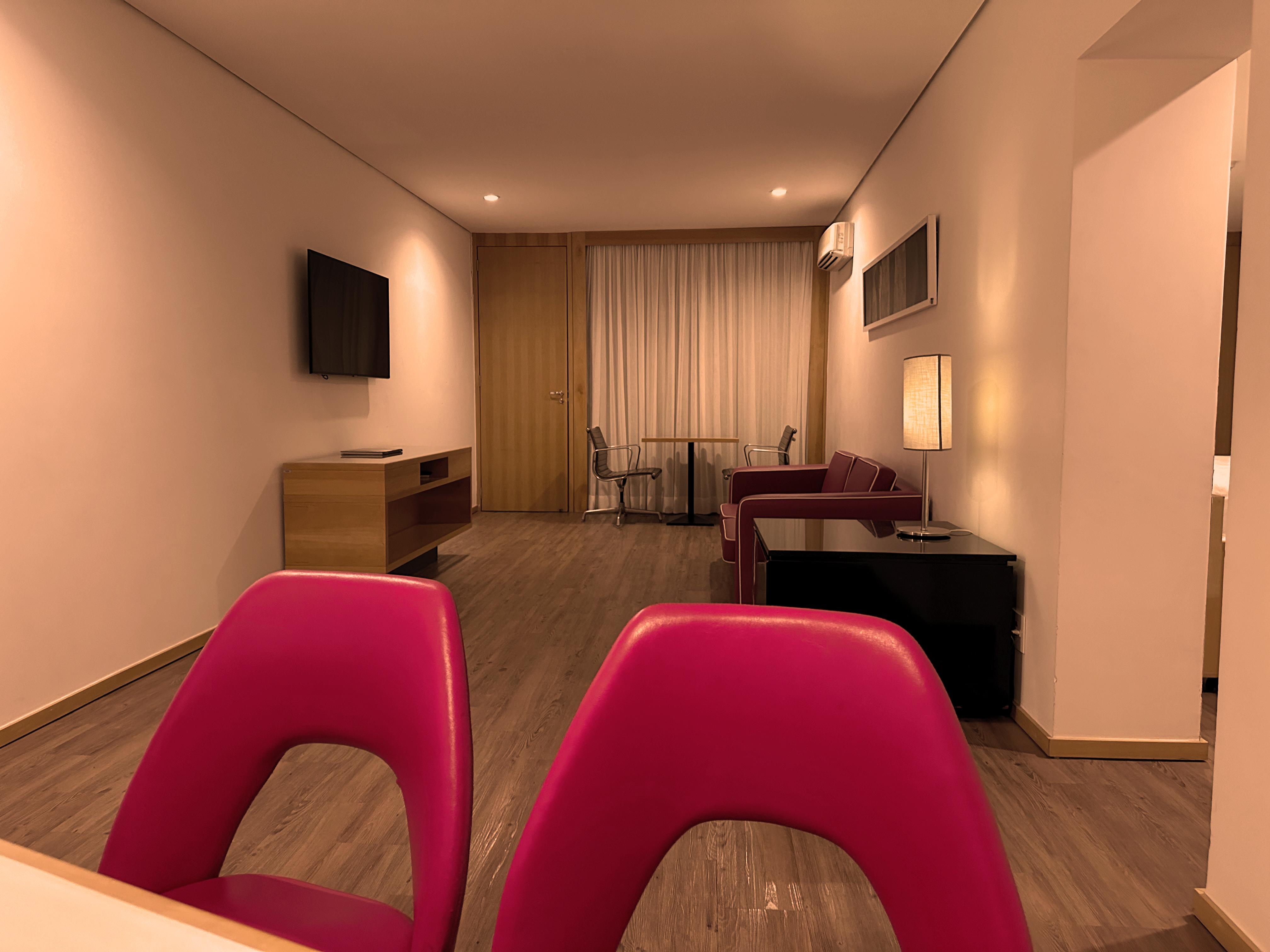 image-housing-carousel