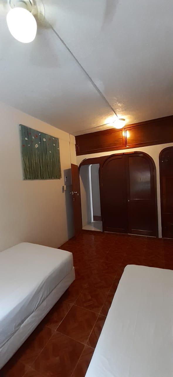 image-housing-carousel