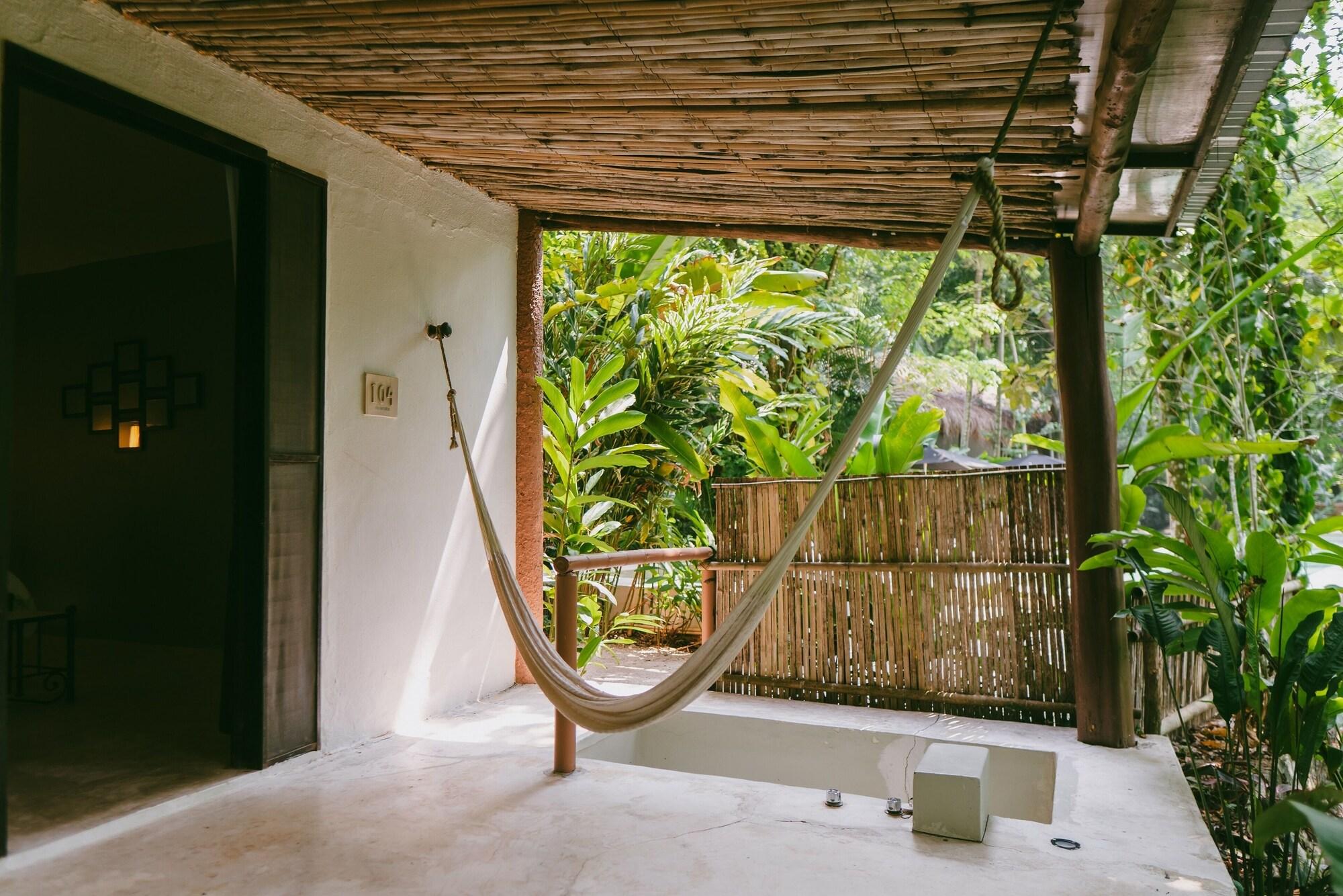 image-housing-carousel