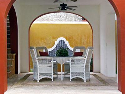 image-housing-carousel