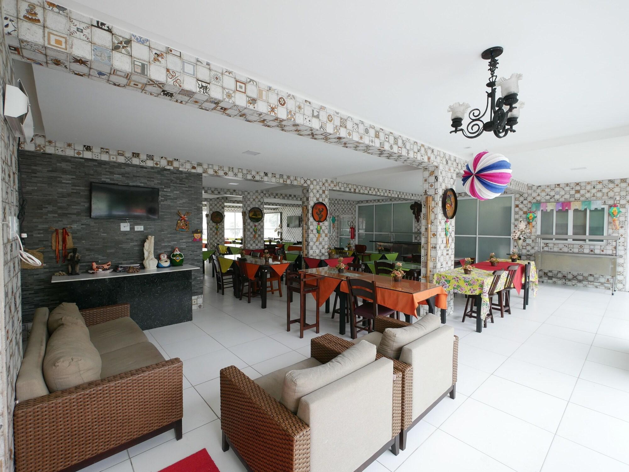 image-housing-carousel