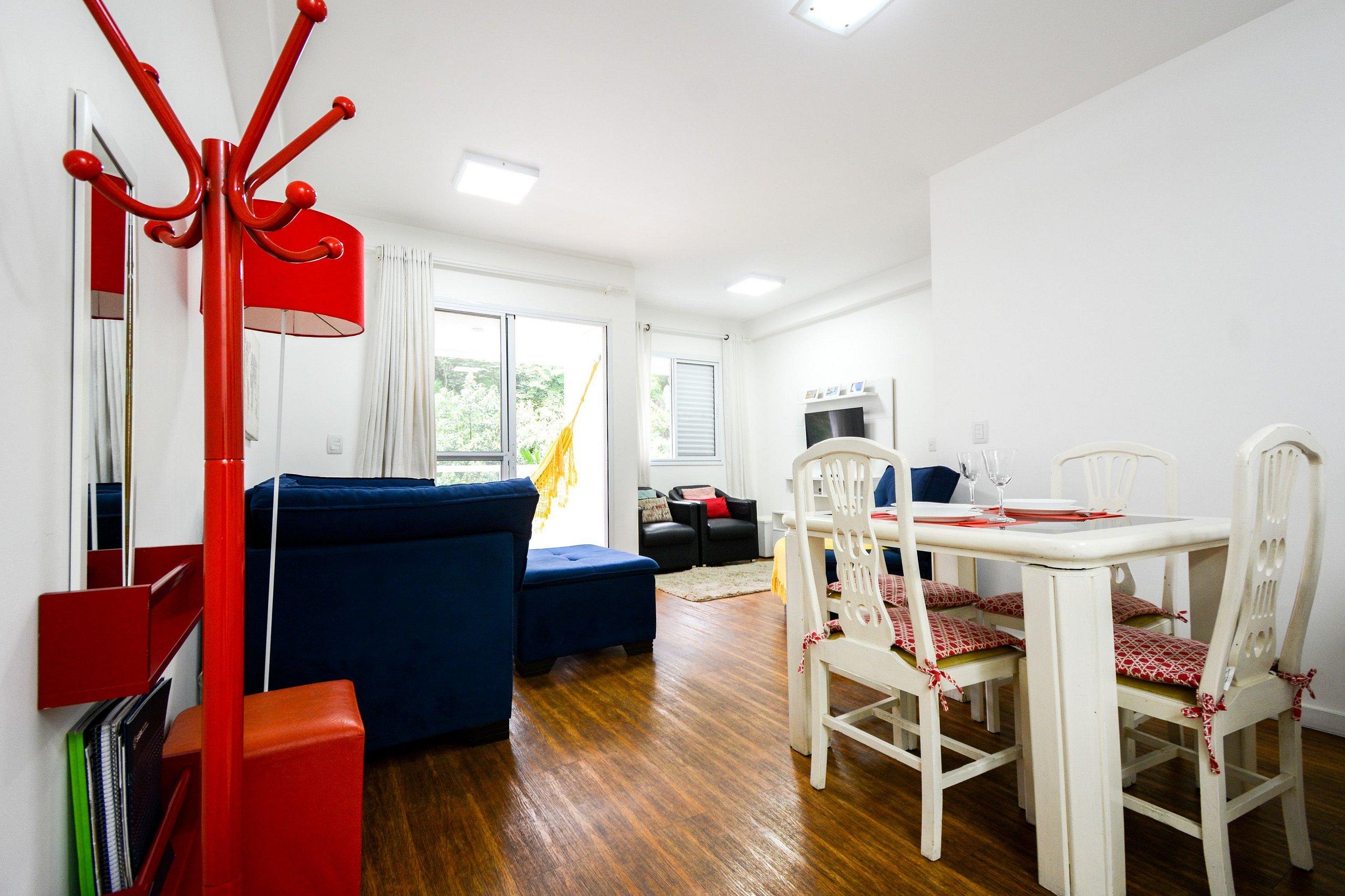 image-housing-carousel