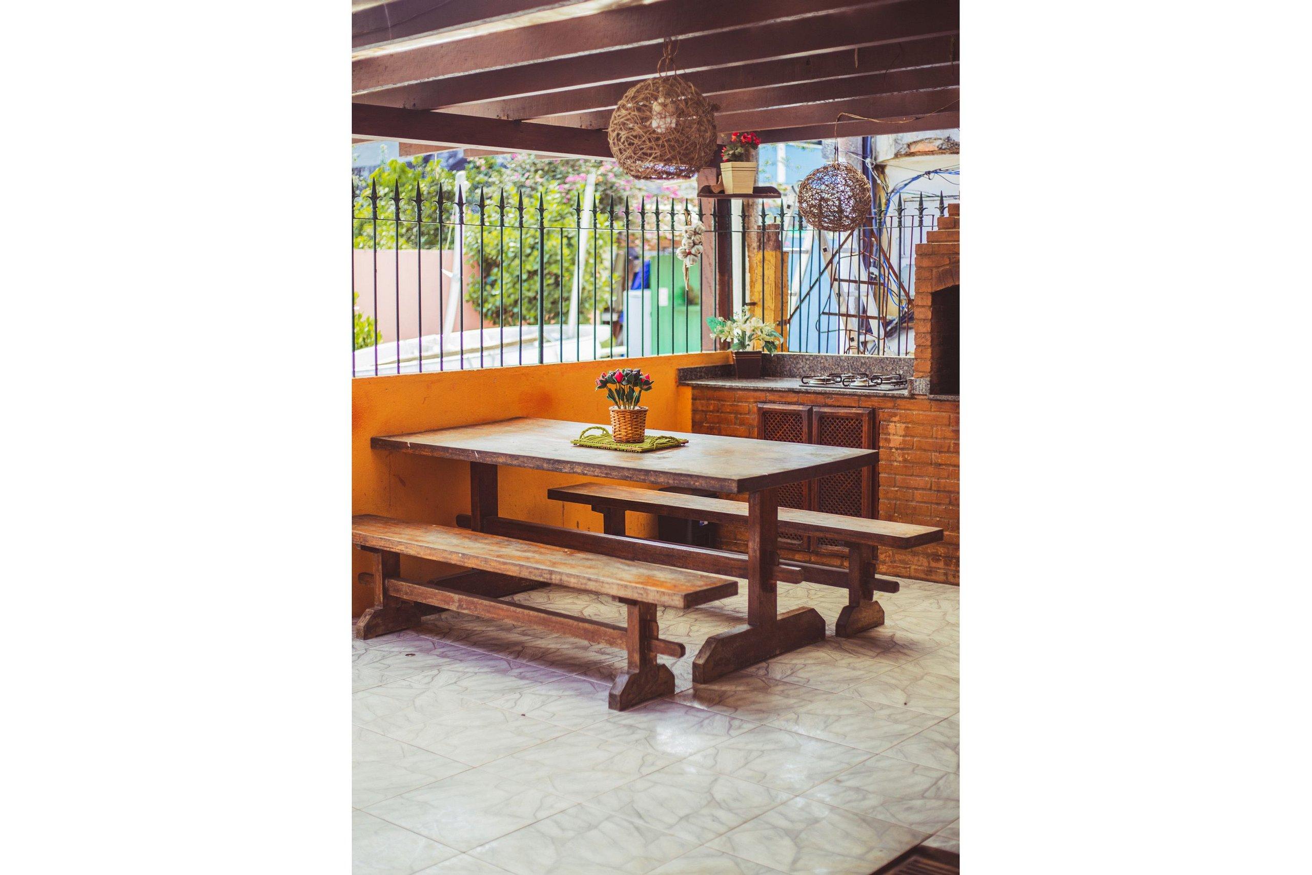image-housing-carousel