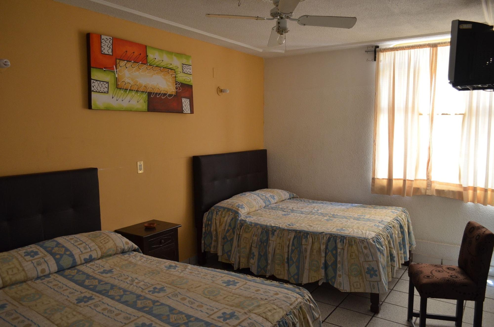 Hotel Gomez 5