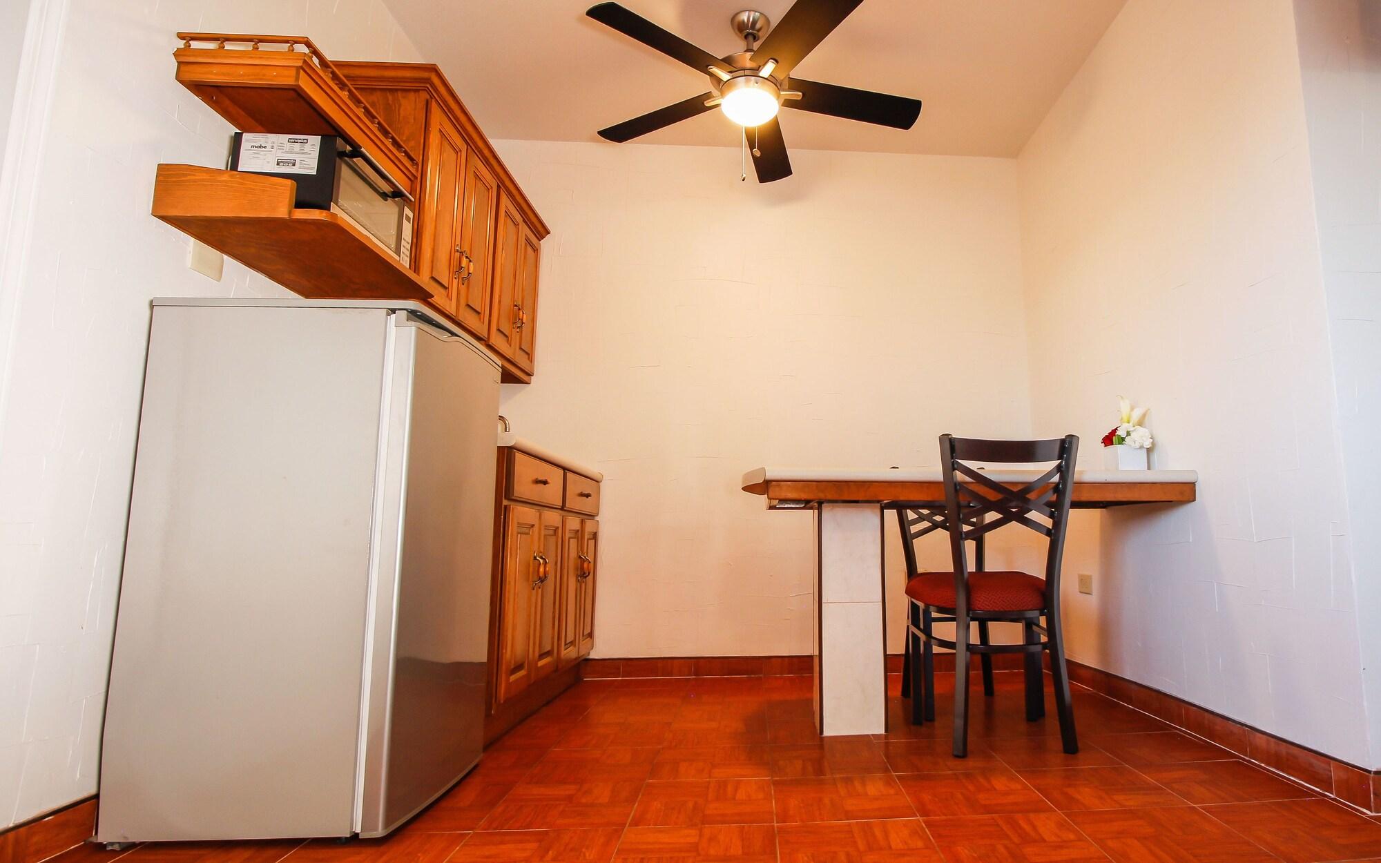 Hotel & Suites Marrod 4