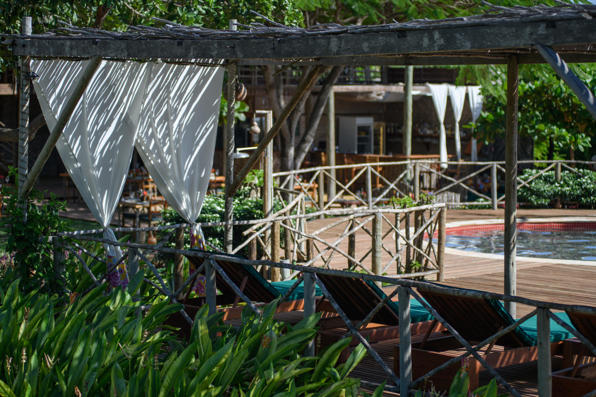 image-housing-carousel