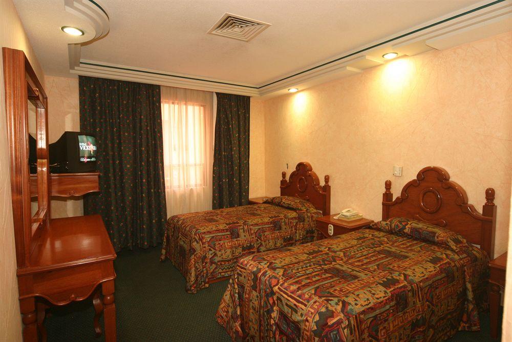 image-housing-carousel