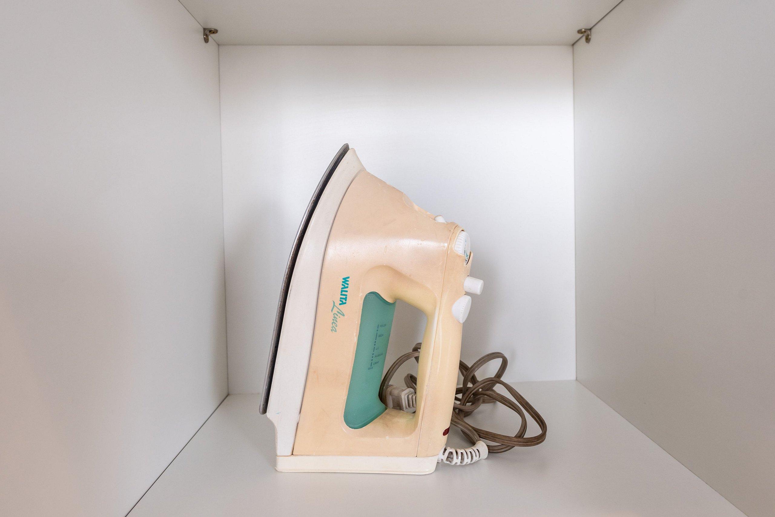 image-housing-carousel