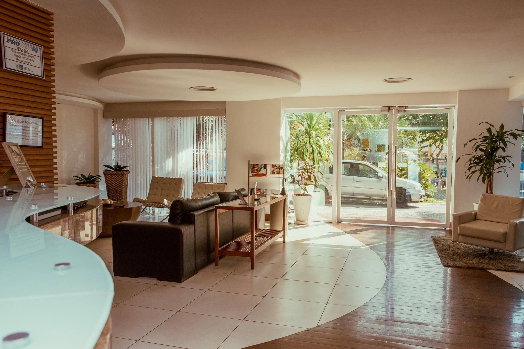 image-housing-carousel