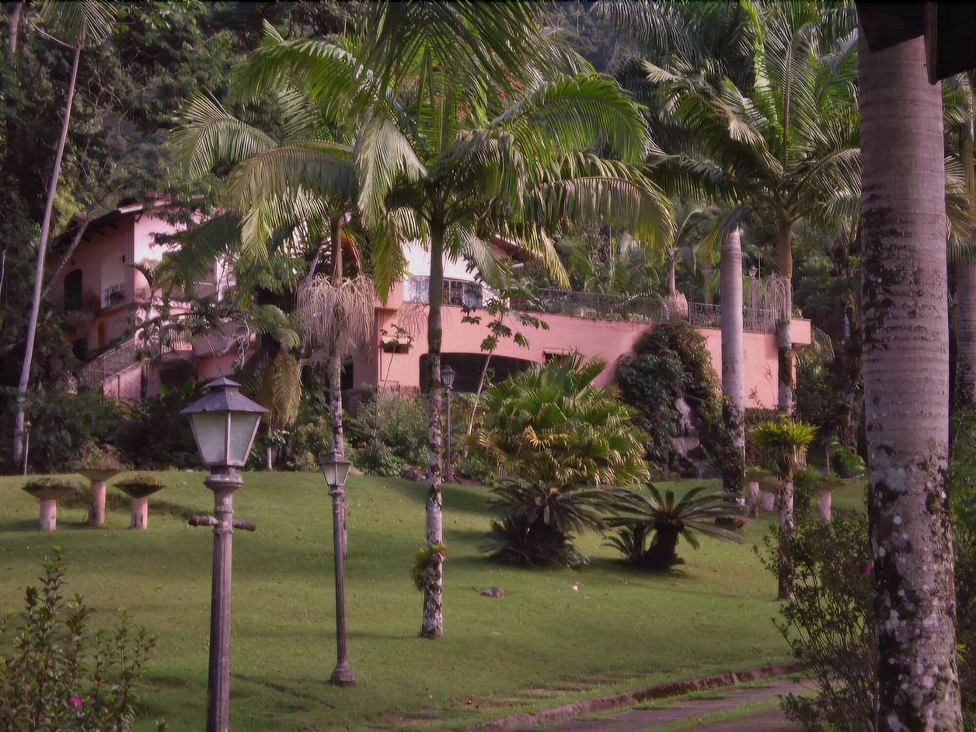 image-housing-carousel