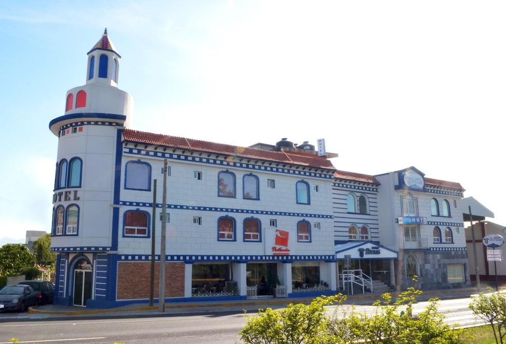 image-housing-carousel
