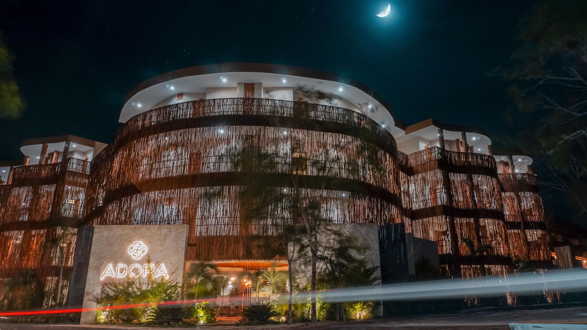 image-housing-carousel