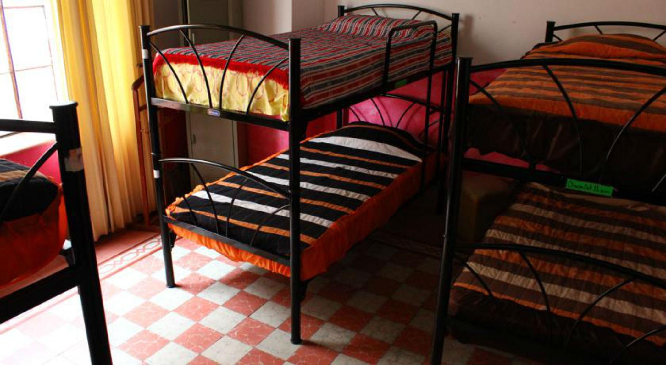 image-housing-carousel