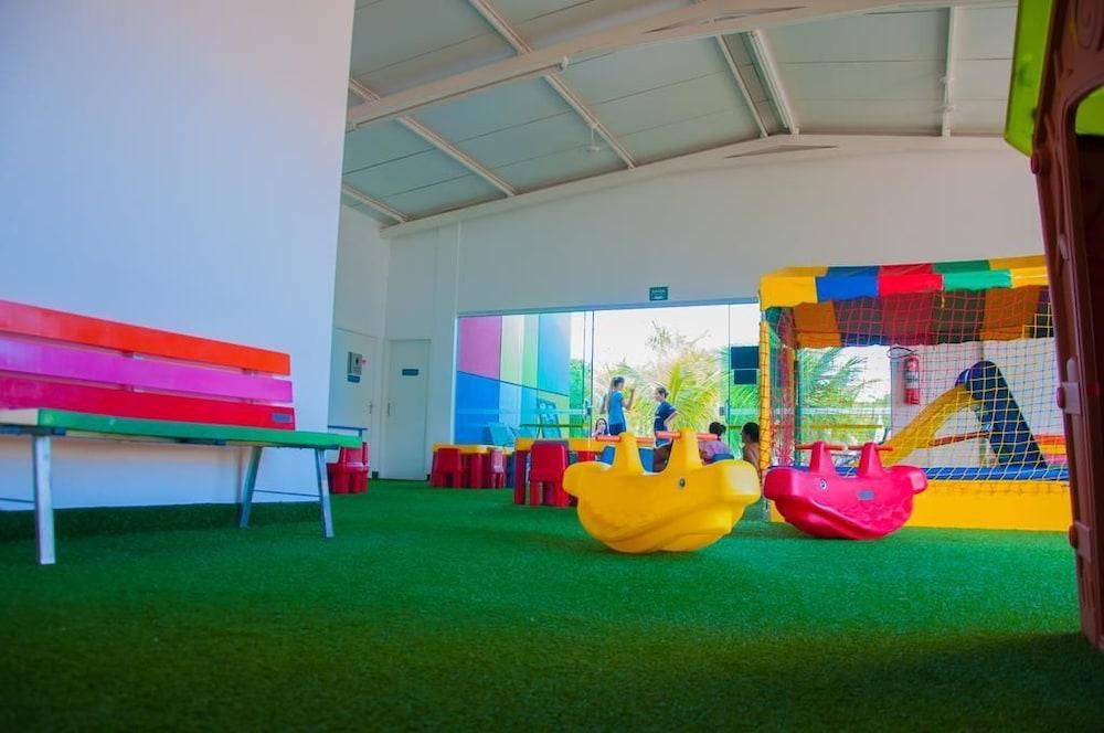 image-housing-carousel