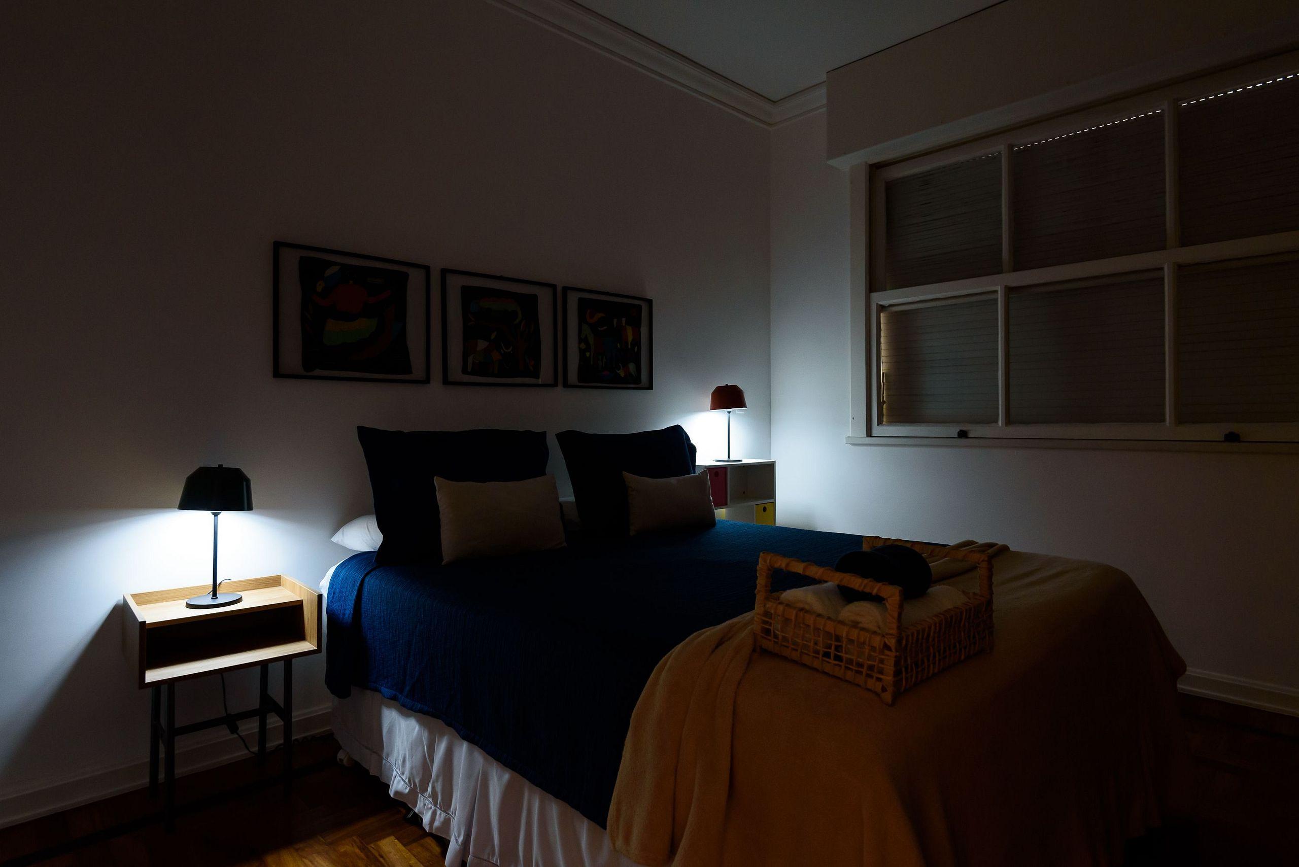 image-housing-carousel