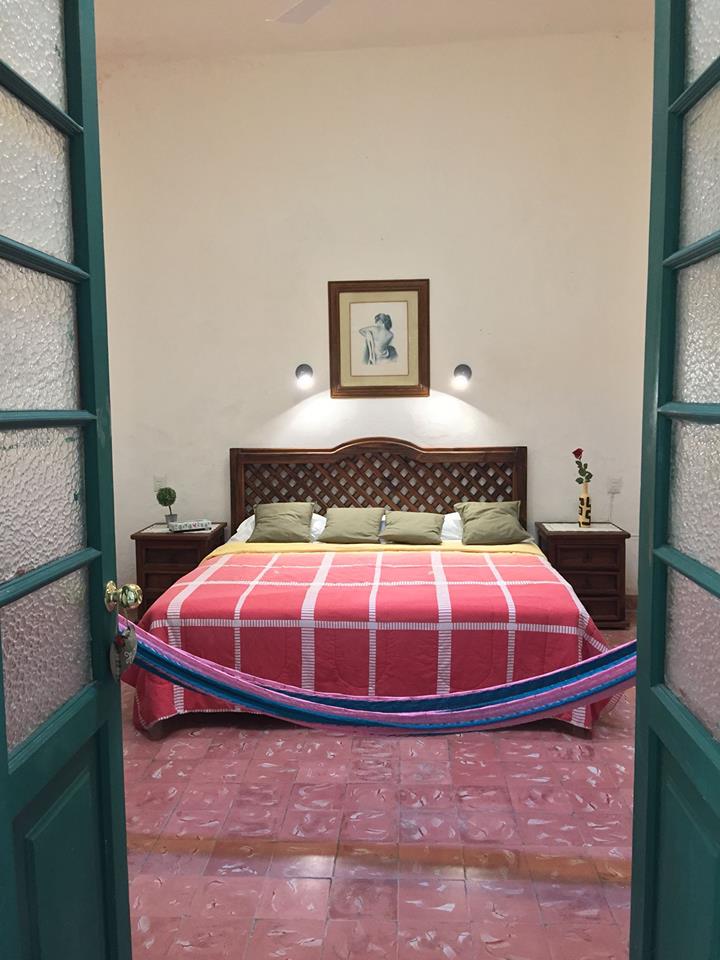 image-housing-carousel
