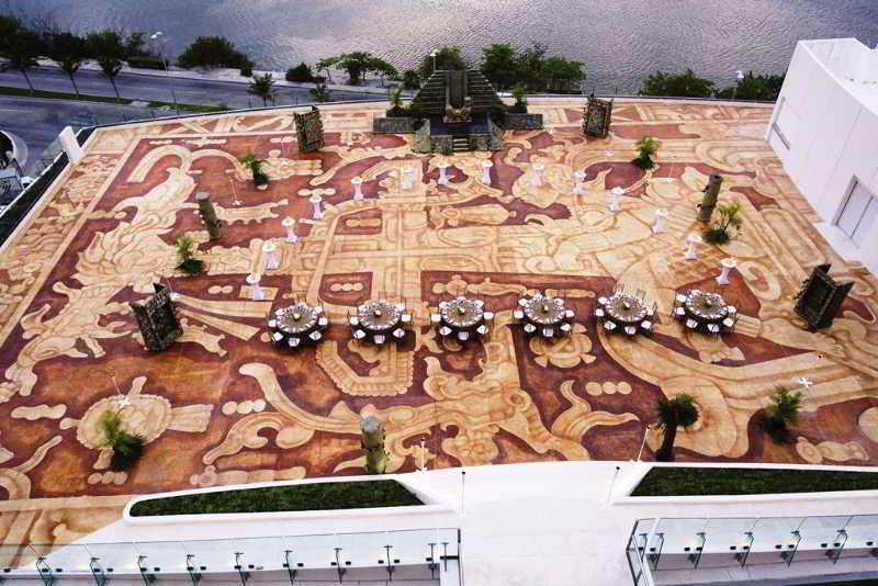 image-housing-carousel