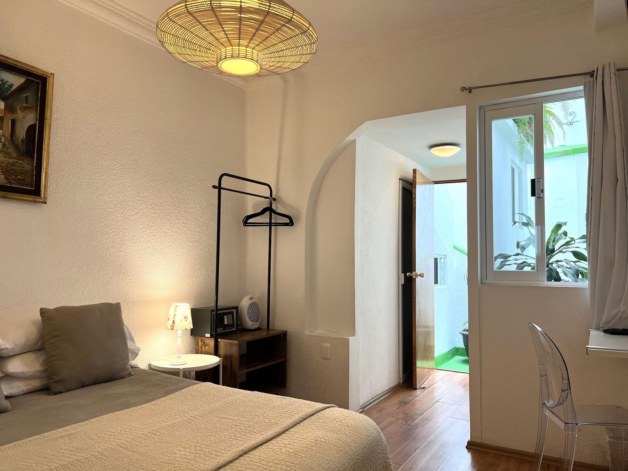 Distrito Condesa Rooms and Studios 2