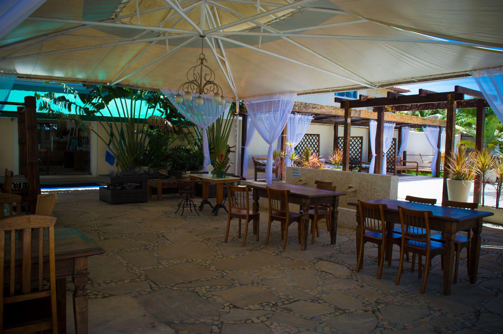image-housing-carousel